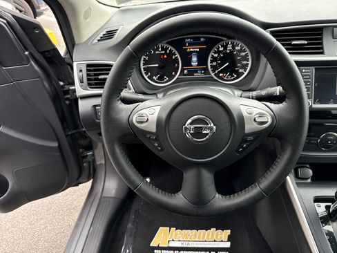 Used 2019 Nissan Sentra SV FWD image 17