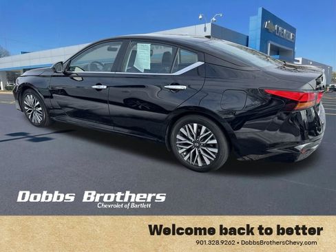 Used 2024 Nissan Altima 2.5 SV image 5