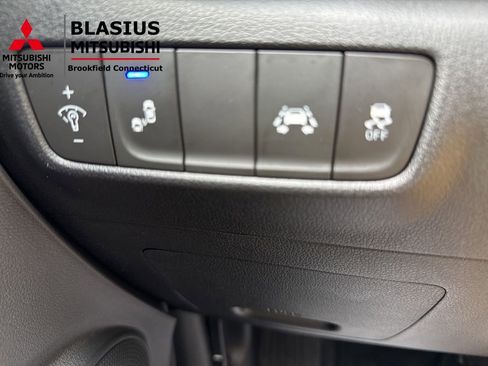 Used 2019 Hyundai Kona Limited image 50