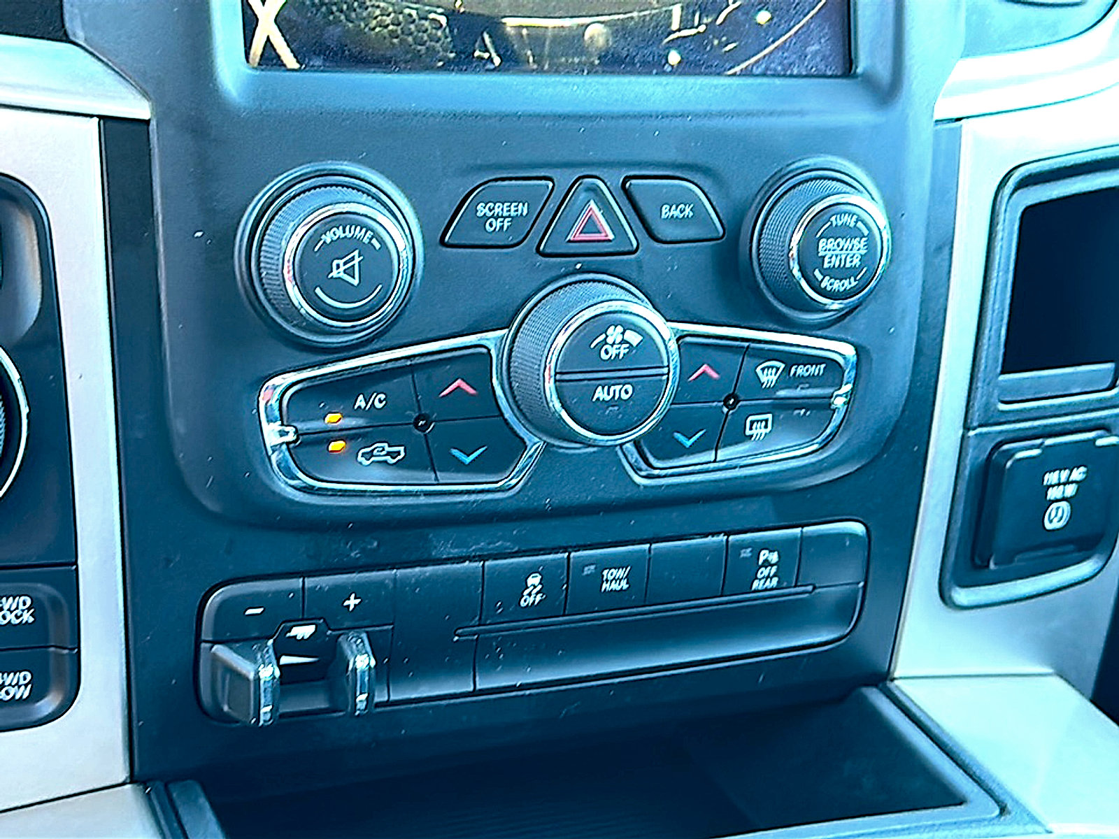 Used 2019 RAM 1500 Warlock w/ Electronics Group AWD/4WD image 34
