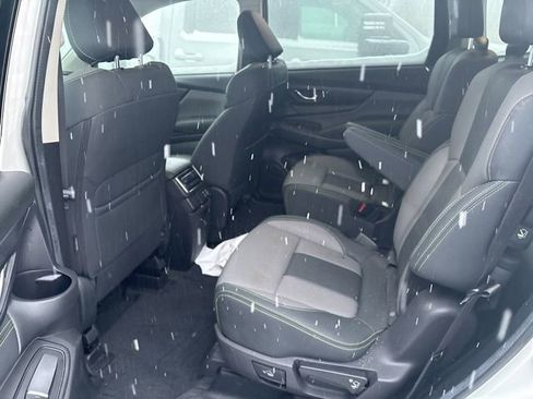 Used 2025 Subaru Ascent Onyx Edition image 9