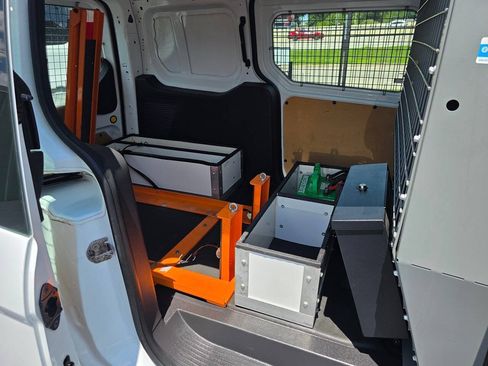 Used 2017 Ford Transit Connect XL FWD image 13