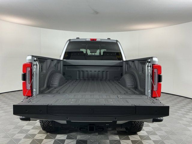 Used 2023 Ford F350 Platinum w/ Tremor Off-Road Package AWD/4WD image 7