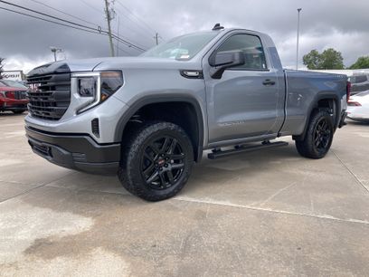 New 2026 GMC Sierra 1500 Pro w/ Pro Value Package