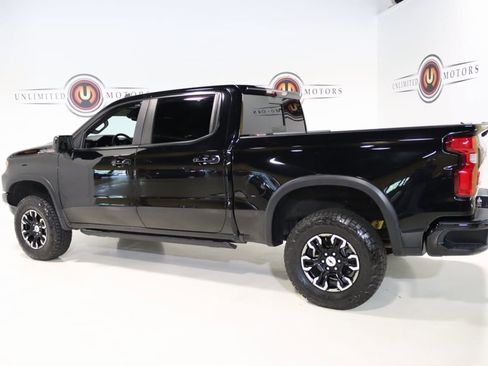 Used 2022 Chevrolet Silverado 1500 ZR2 w/ Technology Package image 33