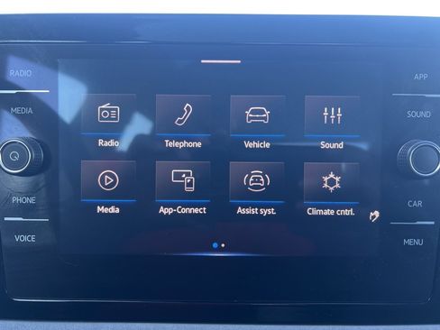 Used 2025 Volkswagen Jetta SE image 20