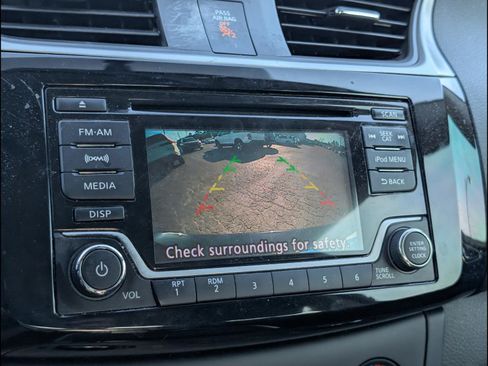 Used 2017 Nissan Sentra SV FWD image 19