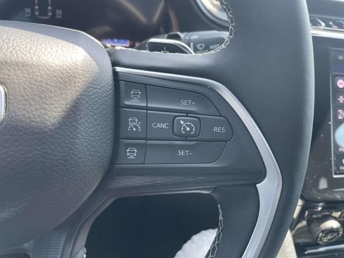Used 2025 Jeep Grand Cherokee L Laredo w/ Luxury Tech Group I AWD/4WD image 28