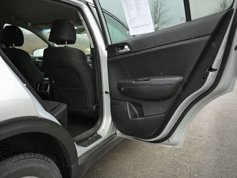 Used 2018 Kia Sportage LX AWD/4WD image 42