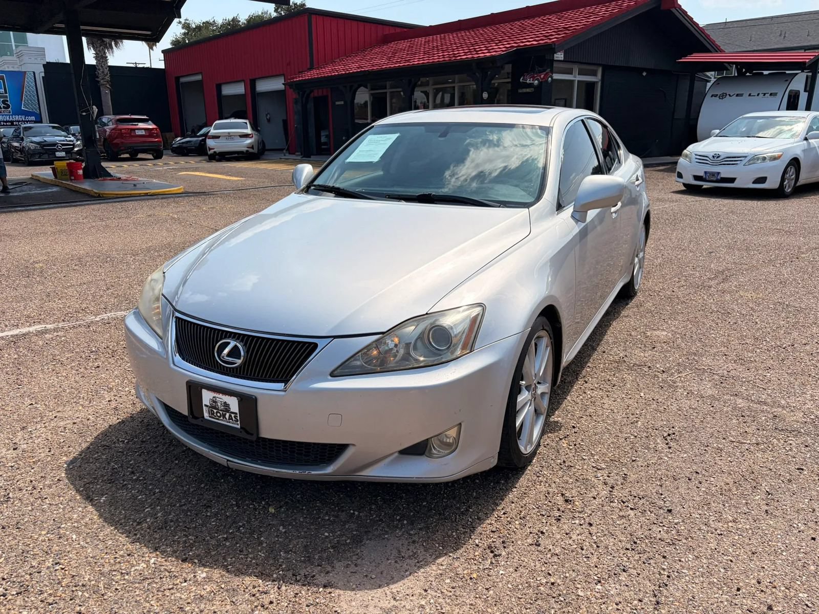Used 2006 Lexus IS 250 w/ Preferred Accessory Pkg RWD image 9