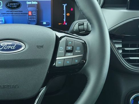 Used 2023 Ford Escape Active w/ Cold Weather Package FWD image 28
