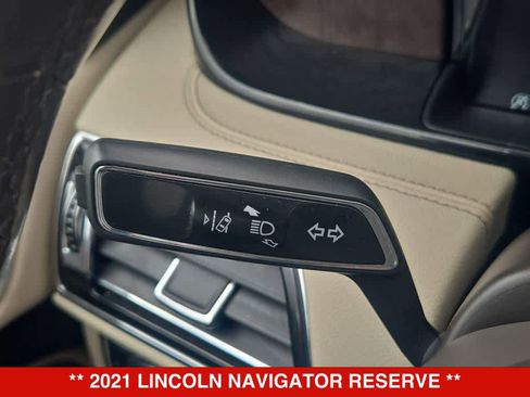 Used 2021 Lincoln Navigator Reserve w/ Luxury Package AWD/4WD image 26