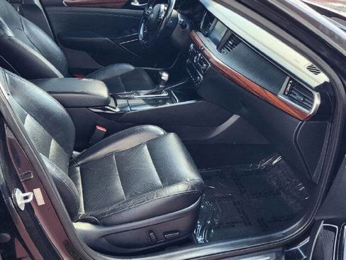Used 2017 Kia Cadenza Premium FWD image 6