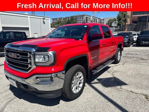 Used 2017 GMC Sierra 1500 SLE w/ SLE Value Package AWD/4WD image 3