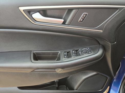 Used 2023 Ford Edge SEL AWD/4WD image 16