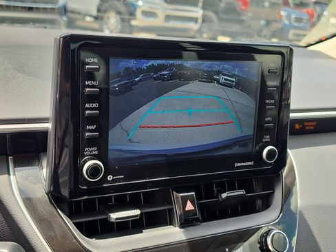 Used 2022 Toyota Corolla LE FWD image 23