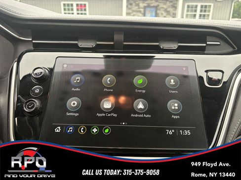 Used 2023 Chevrolet Bolt EUV Premier w/ Sun & Sound Package FWD image 16
