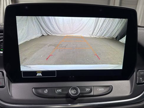 Used 2025 Chevrolet Blazer LT FWD image 26