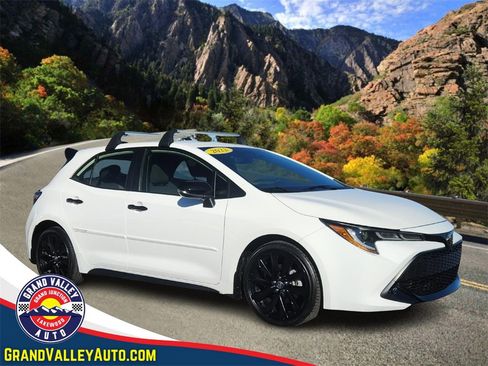 Used 2022 Toyota Corolla SE w/ Carpet Mat Package (TMS) image 1