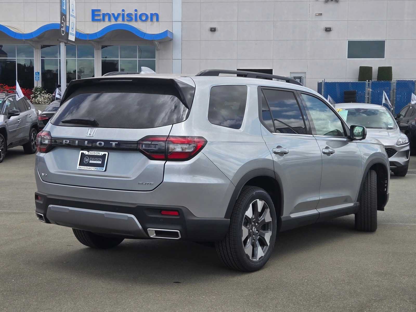 New 2026 Honda Pilot Elite image 4