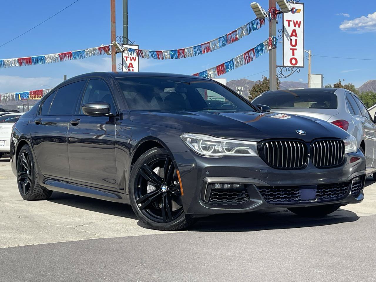 Used 2016 BMW 750i xDrive AWD/4WD image 2