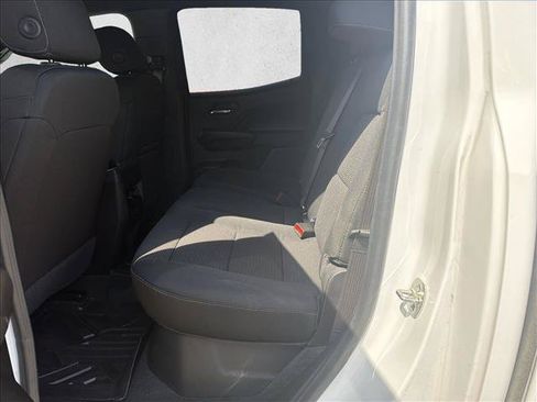 Used 2024 Chevrolet Colorado LT w/ LT Convenience Package II RWD image 6