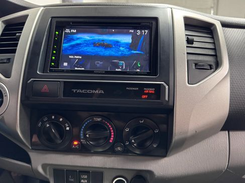 Used 2015 Toyota Tacoma 4x4 Double Cab w/ TRD Off-Road Package image 10