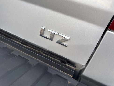 Used 2016 Chevrolet Silverado 1500 LTZ Z71 image 9