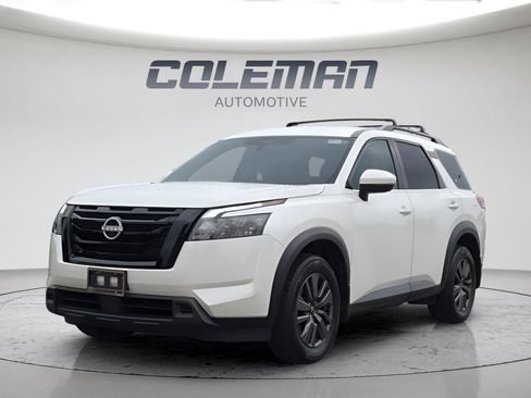 Used 2024 Nissan Pathfinder SV w/ Black Appearance Package AWD/4WD image 1