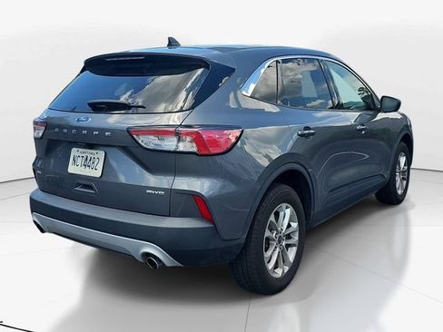 Certified 2022 Ford Escape SE w/ Convenience Package AWD/4WD image 3