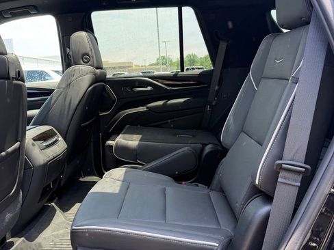 Used 2024 Cadillac Escalade Sport w/ Touring Package AWD/4WD image 12