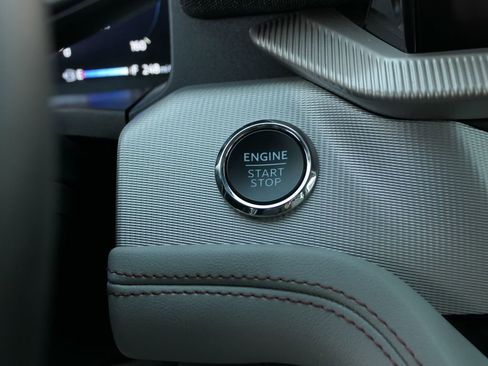 Used 2026 Ford Explorer Active w/ Active Comfort Package image 19