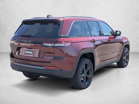 New 2026 Jeep Grand Cherokee Limited AWD/4WD image 2