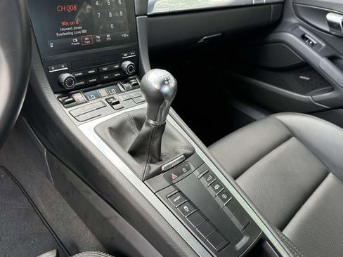 Used 2024 Porsche 718 Cayman image 19