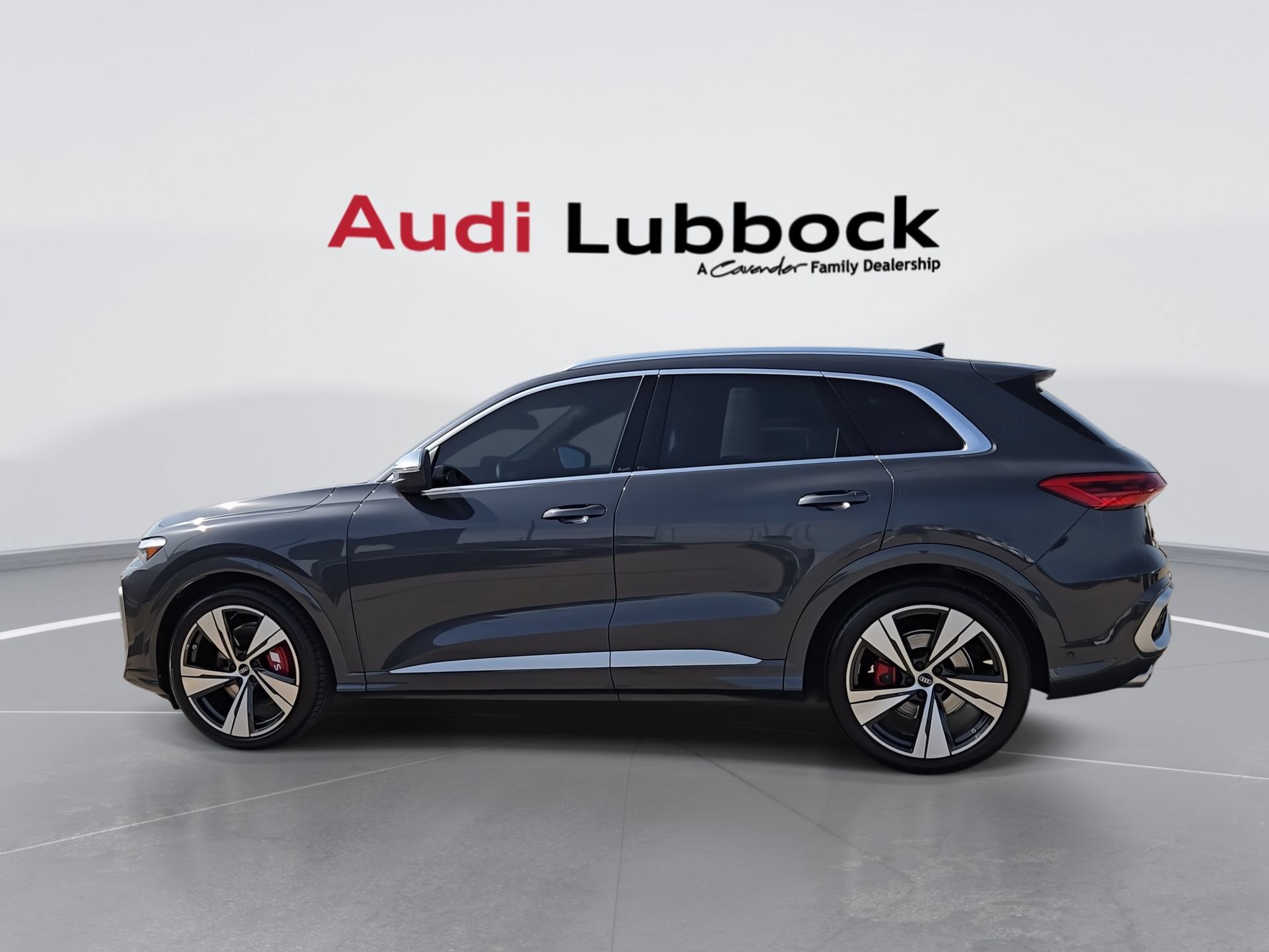Certified 2025 Audi SQ5 Premium Plus AWD/4WD image 6