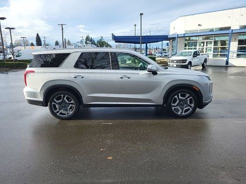 Certified 2025 Hyundai Palisade SEL image 9