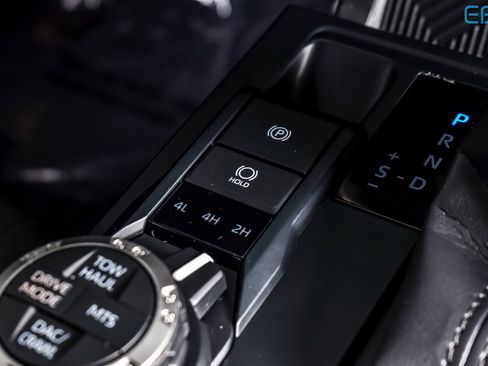 Used 2025 Toyota Tacoma TRD Off-Road image 28