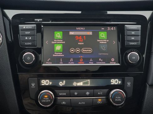 Used 2018 Nissan Rogue SL w/ Premium Package image 15