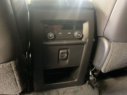 Certified 2023 Chevrolet Traverse LT w/ Rear Camera Mirror Package FWD image 22