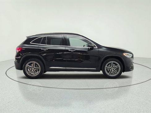 Used 2023 Mercedes-Benz GLA 250 4MATIC image 4