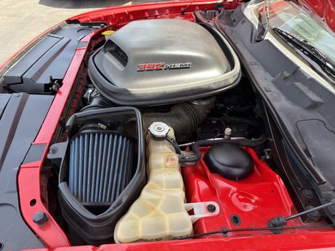 Used 2016 Dodge Challenger R/T Scat Pack RWD image 43