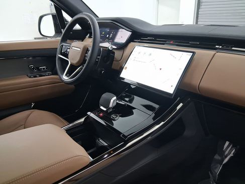 New 2026 Land Rover Range Rover Sport SE image 32