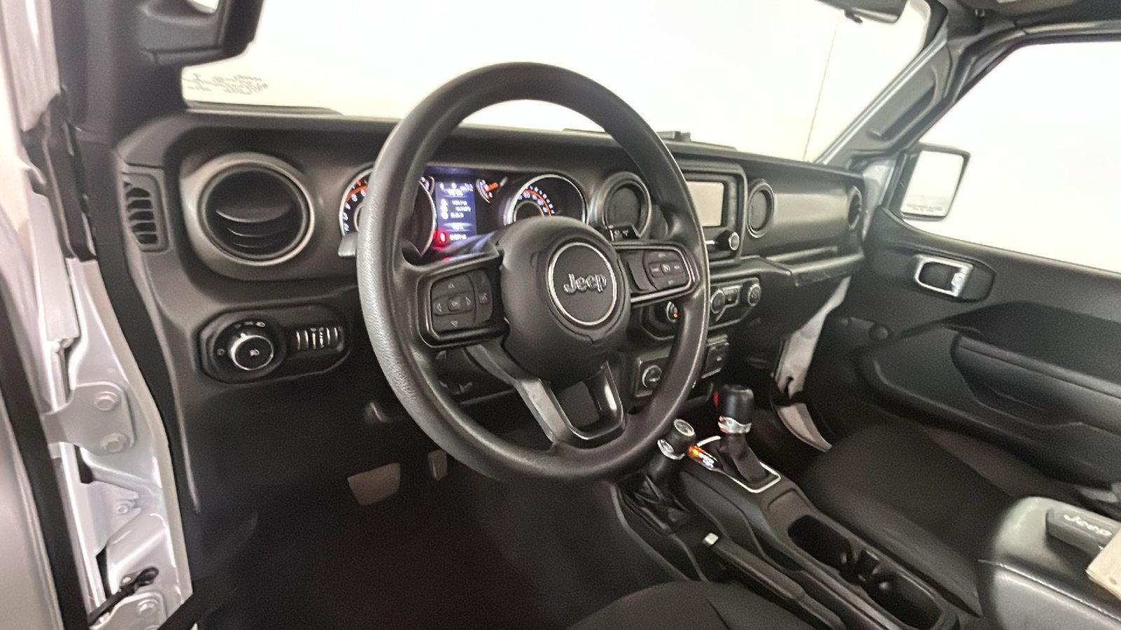 Used 2021 Jeep Wrangler Sport AWD/4WD image 16