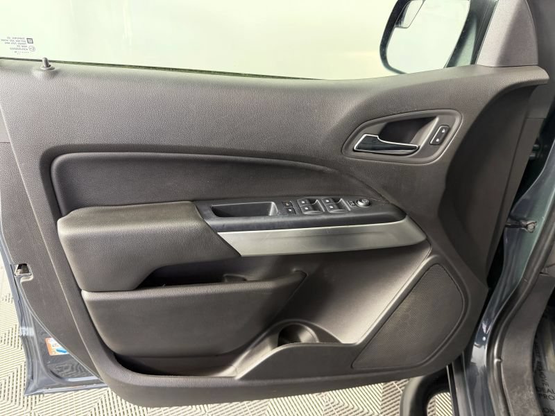 Used 2015 Chevrolet Colorado LT w/ Luxury Package RWD image 70