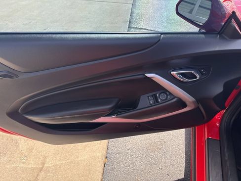 Used 2017 Chevrolet Camaro SS image 17