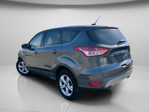 Used 2015 Ford Escape SE FWD image 11