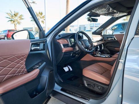 New 2026 Mitsubishi Outlander SEL FWD image 20