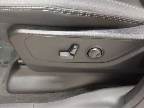 Used 2023 RAM 1500 Big Horn image 37