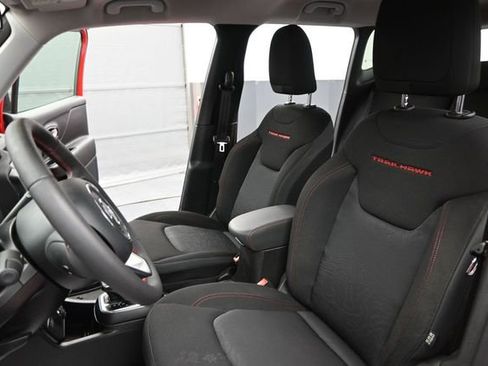 Used 2023 Jeep Renegade Trailhawk AWD/4WD image 11