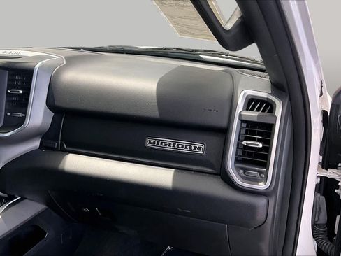 Used 2022 RAM 1500 Big Horn AWD/4WD image 18
